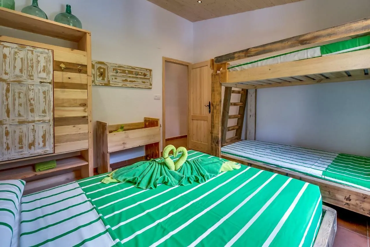 Holiday home Vivalidays Can Palomo Palafolls